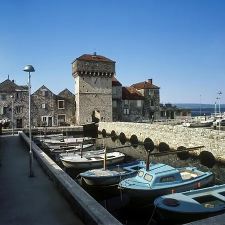 Apartment Dida Roko, Rustikalni S Terasom Kaštela