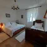 Dida Roko, Rustikalni S Terasom Appartement *