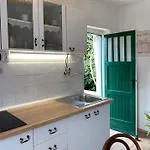 Dida Roko, Rustikalni S Terasom *