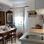 Dida Roko, Rustikalni S Terasom *