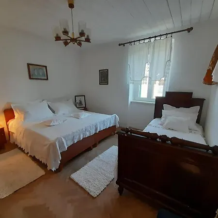 Dida Roko, Rustikalni S Terasom Apartment *