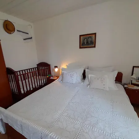 Dida Roko, Rustikalni S Terasom Apartment *