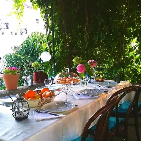 Dida Roko, Rustikalni S Terasom Apartment Kastela