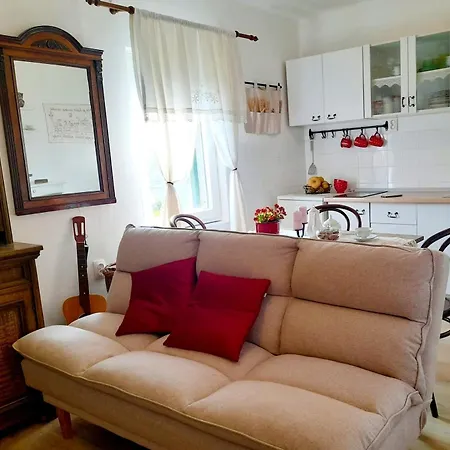 Lejlighed Dida Roko, Rustikalni S Terasom *