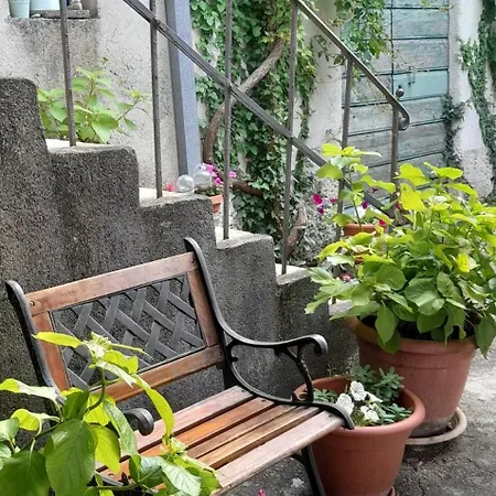 Dida Roko, Rustikalni S Terasom Apartment *
