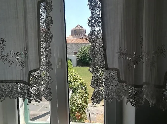 Dida Roko, Rustikalni S Terasom