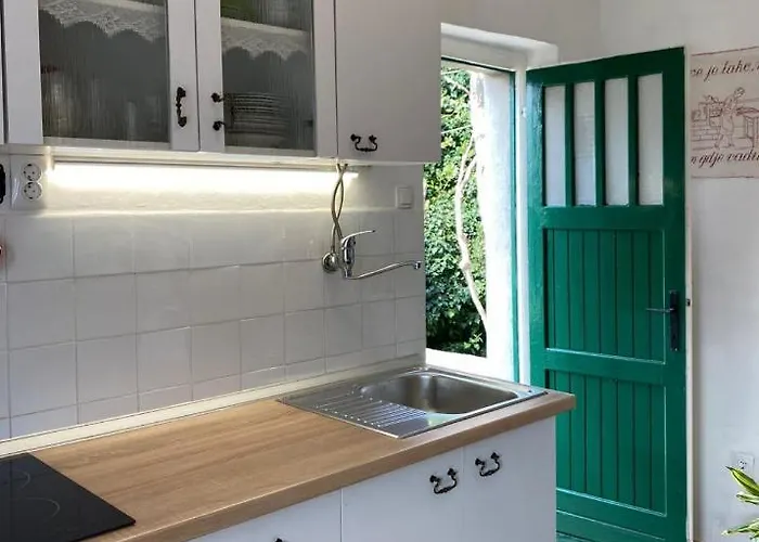 Dida Roko, Rustikalni S Terasom *