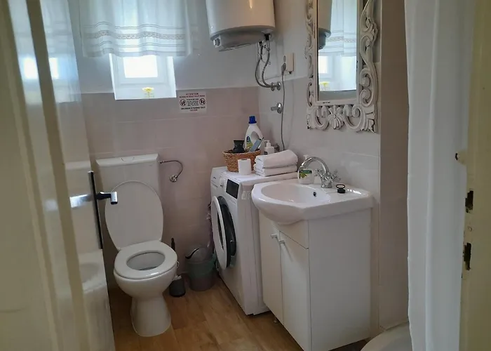 Dida Roko, Rustikalni S Terasom Kaštela